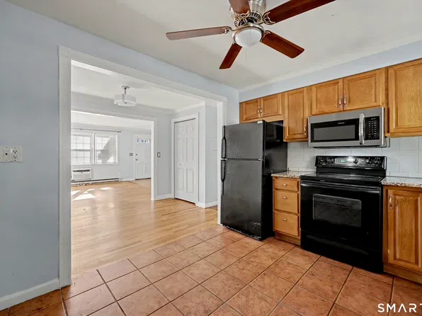 420 Robin Court #420, Cheshire, CT 06410