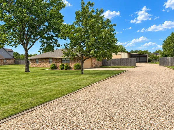 141 S Meadowbrook Dr, Pottsboro, TX 75076