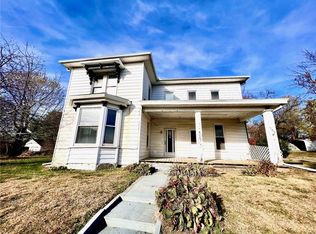 301 Nodaway St, Oregon, MO 64473