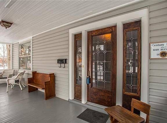 4th image of 536 Lake Ave