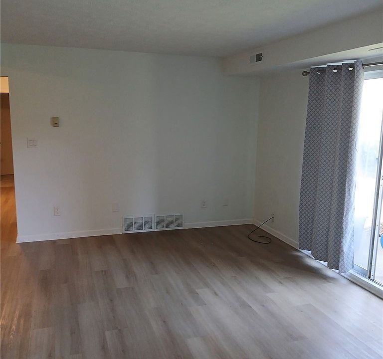 2nd image of 16485 Heather Ln APT 101