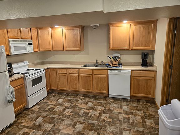 3rd image of 507 8th Ave S