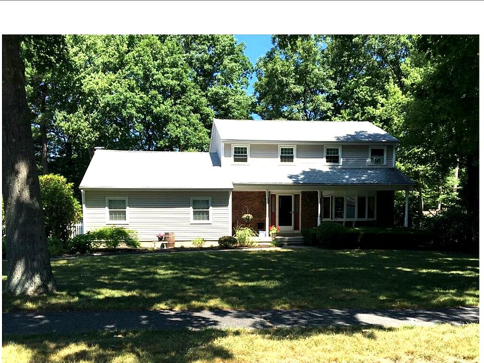 1st image of 35 Rawson Hill Dr