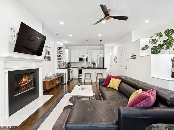5th image of 866 N Paulina St #2