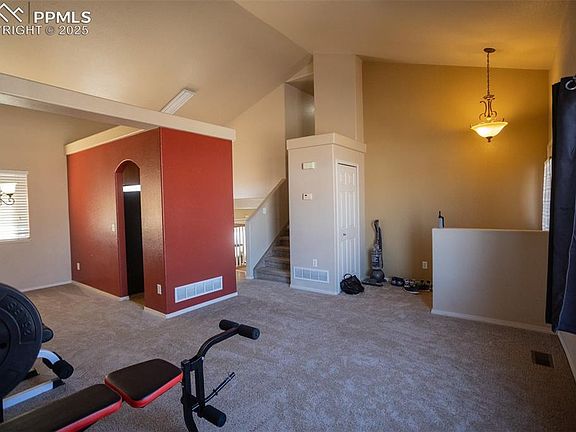 3rd image of 8237 Parkglen Dr