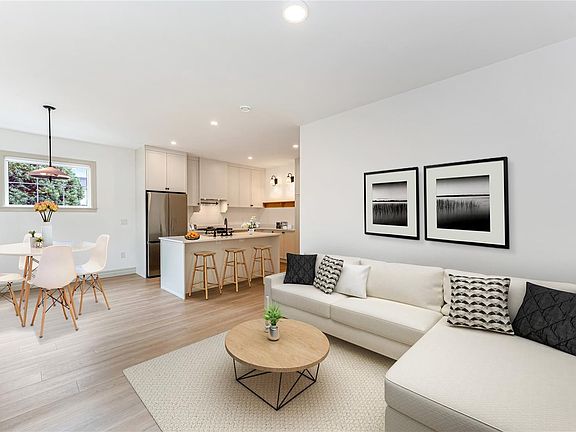 2nd image of 3098 Washington Ave #3