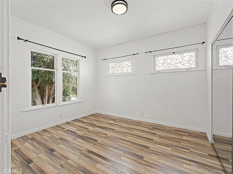 757 N Loma Vista Dr — Photo 5