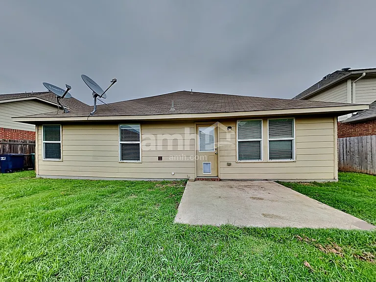 10305 Fossil Valley Dr — Photo 20