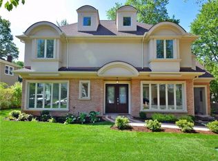 110 Baker Hill Rd, Great Neck, NY 11023