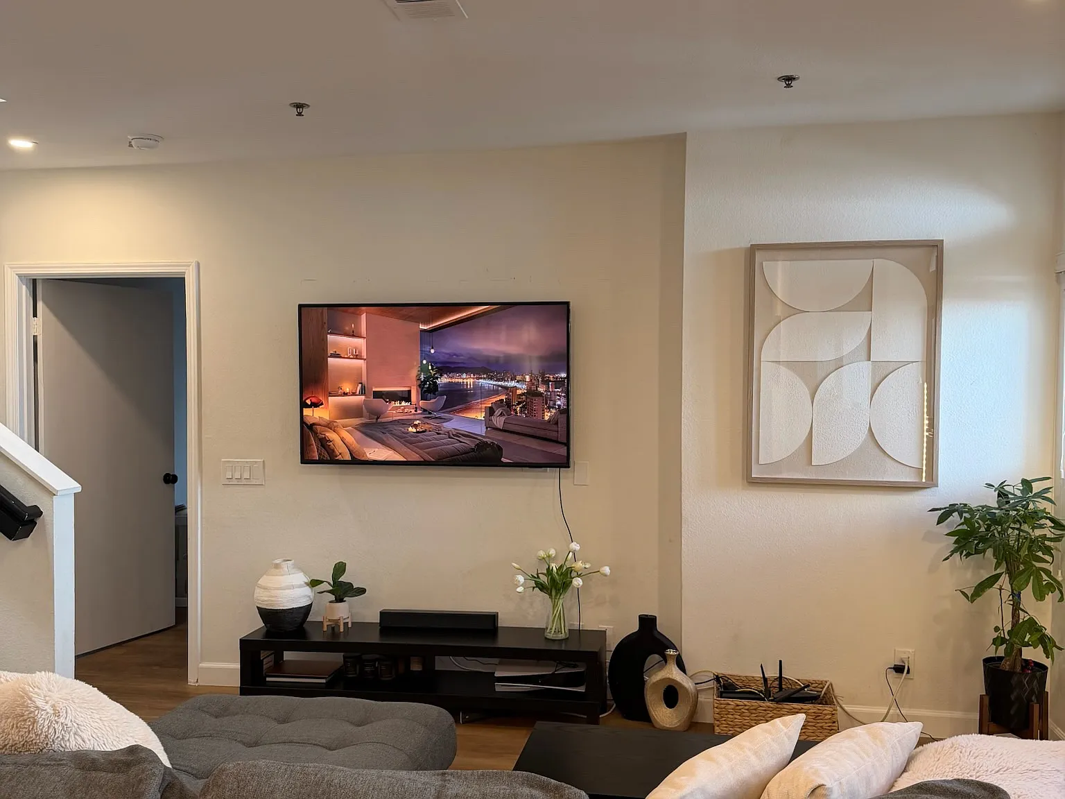 3 bed, 1174 sqft, $4,000 — Photo 3