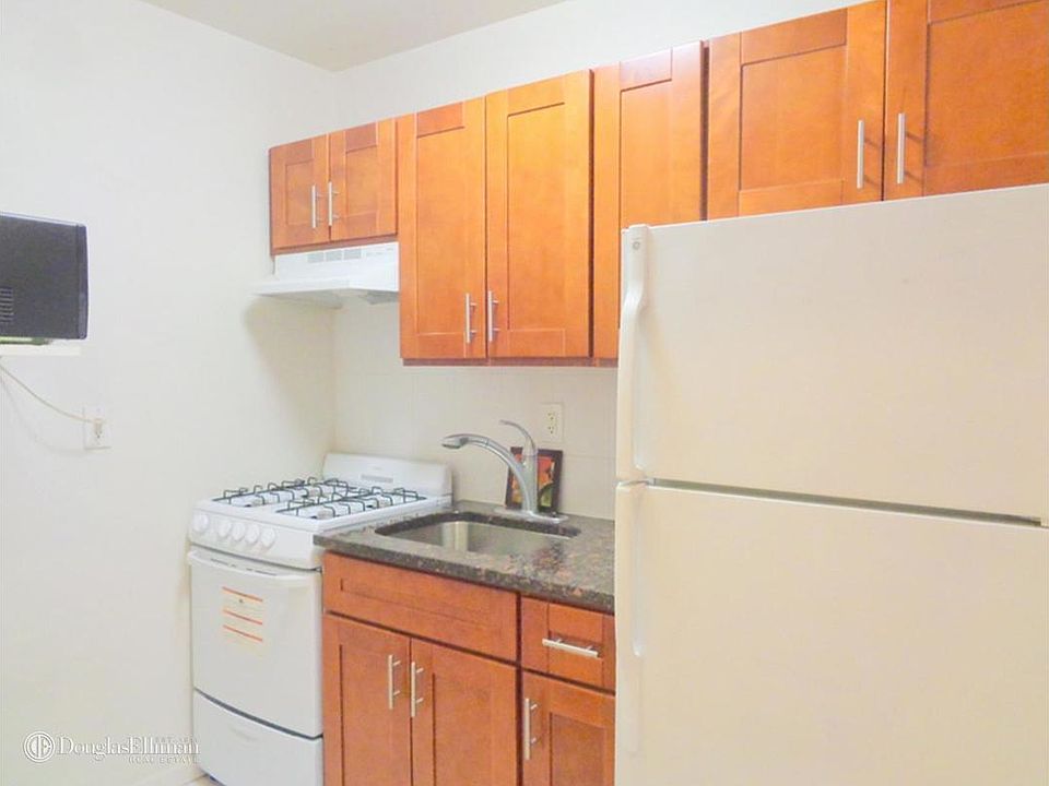 2nd image of 523 W 49th St APT 1A