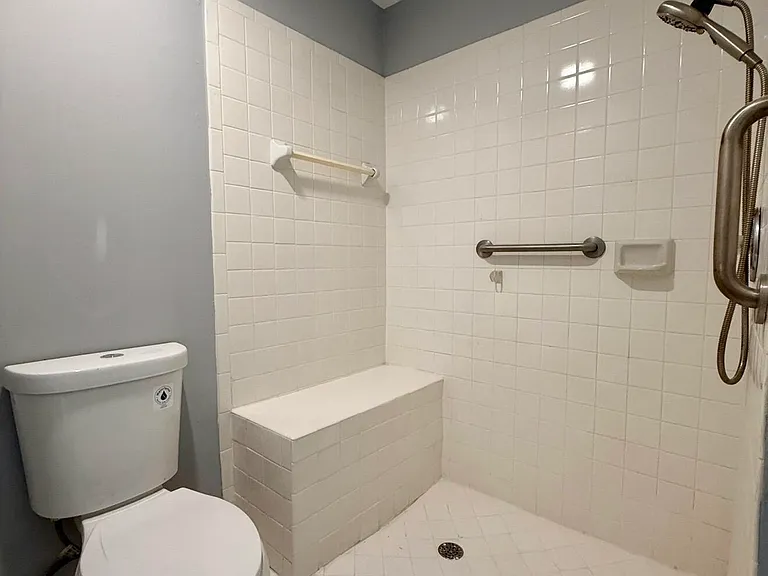 432 Ashwood Pl — Photo 35