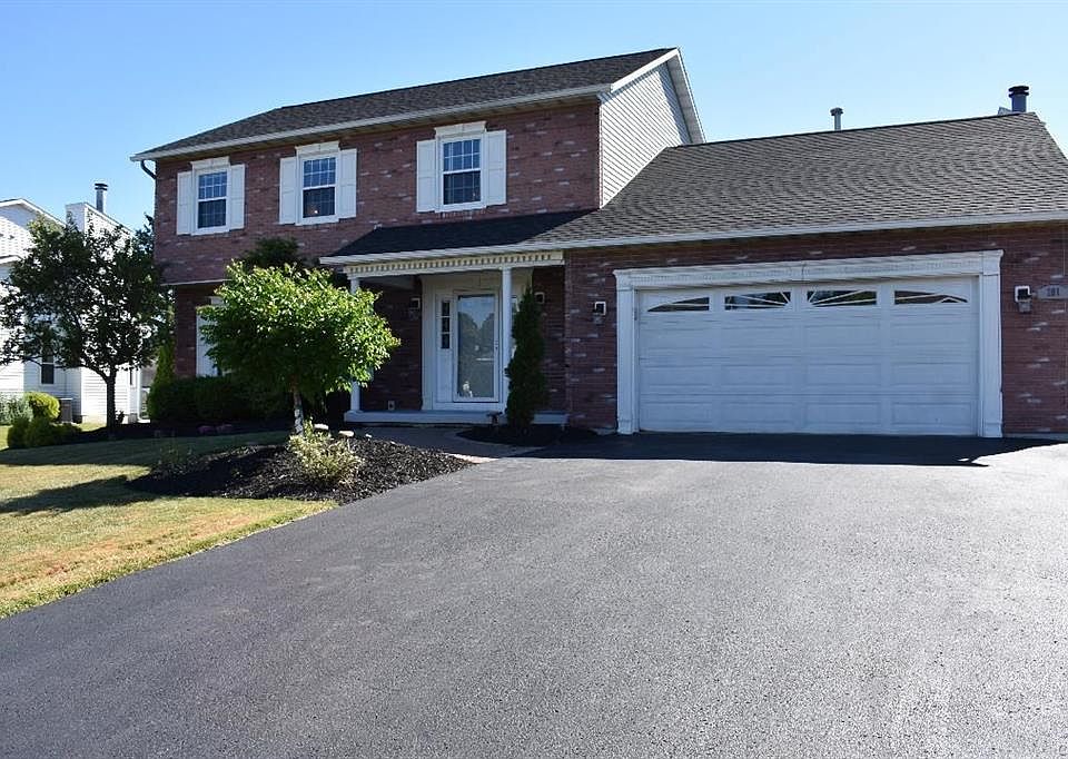 1st image of 201 Duchess Ln