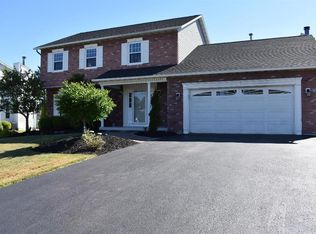 201 Duchess Ln, Syracuse, NY 13219