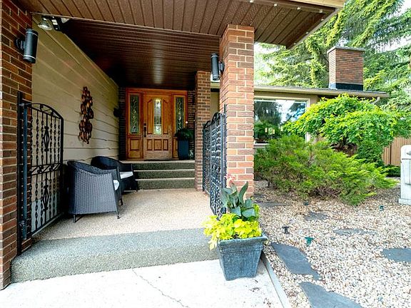 4th image of 152 N Mapleburn Dr SE