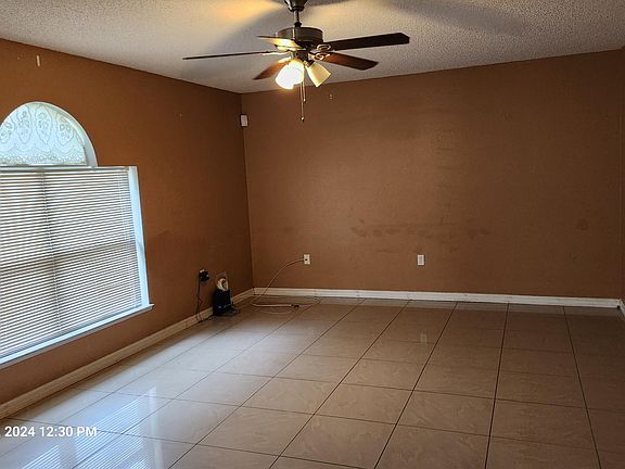 5th image of 950 Cambridge Ct