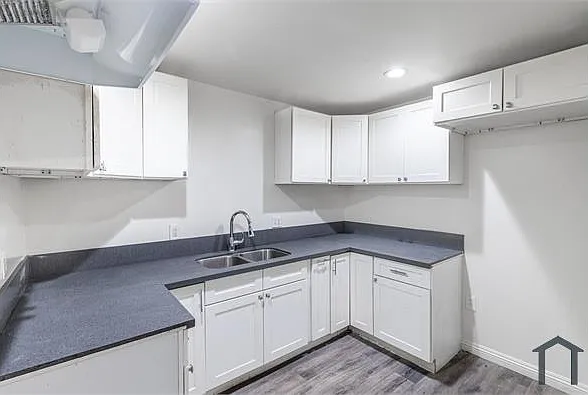 2 bed, 1002 sqft, $2,289 — Photo 4
