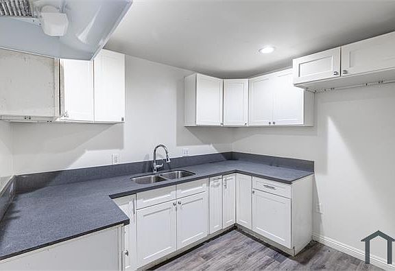 4th image of 1757 W Century Blvd Unit B