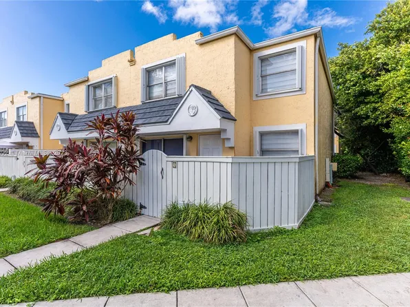 6825 SW 45th Ln APT 1, Miami, FL 33155