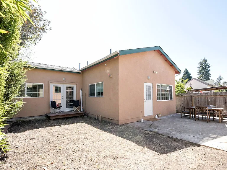 1734 Bancroft Way — Photo 1