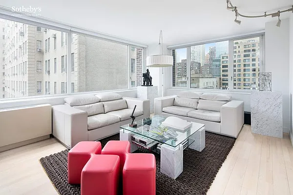 Sold by Sotheby's International Realty | media 1