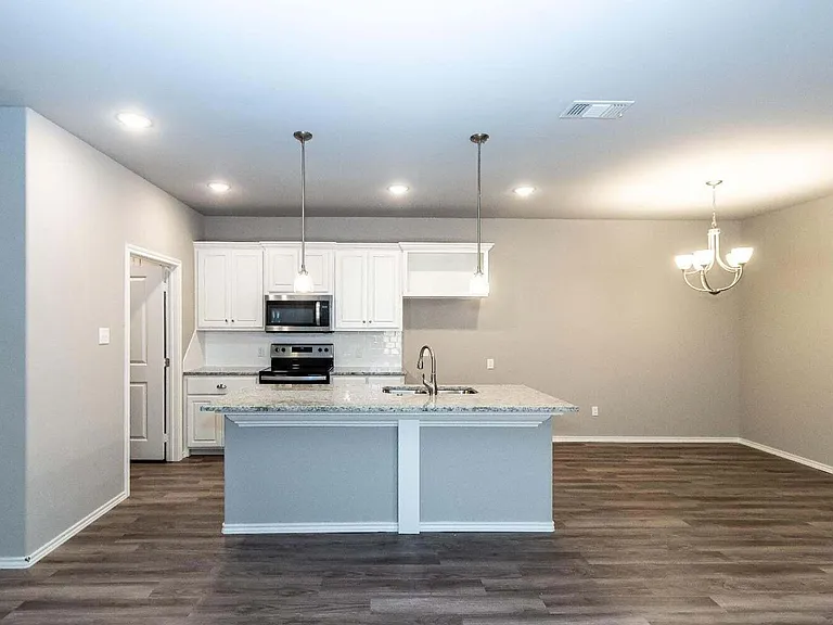 1218 Preston Trl #A — Photo 7