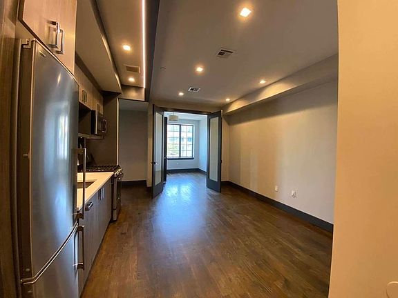 4th image of 1485 Gates Ave #5F