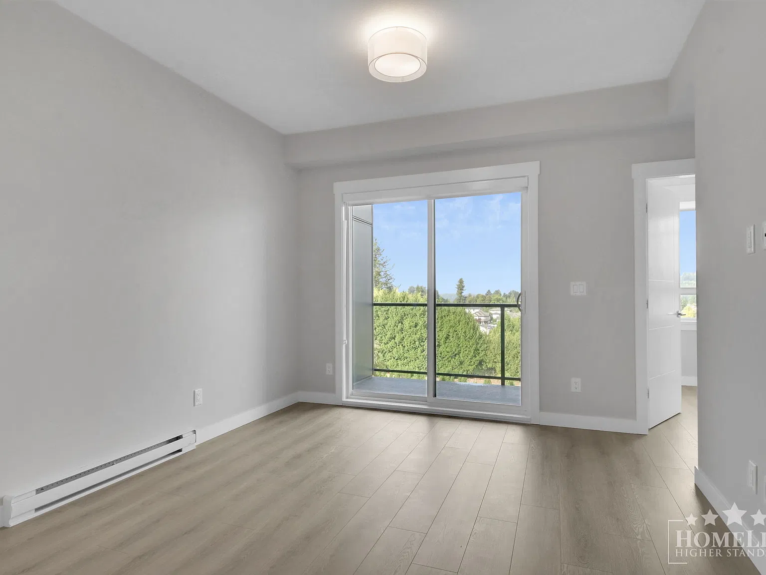 8423 Cedar St — Photo 4