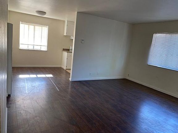 2nd image of 1585 Quebec Ct APT 4
