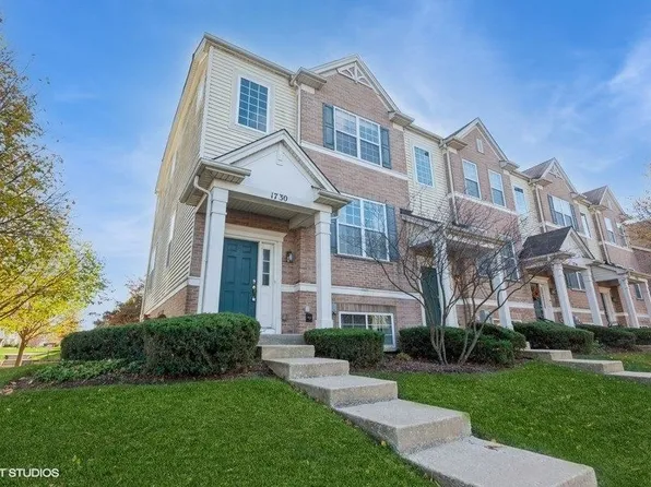 1730 Dogwood Ln, Hanover Park, IL 60133