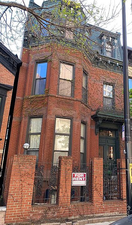 1st image of 1832 N Lincoln Ave APT 2R