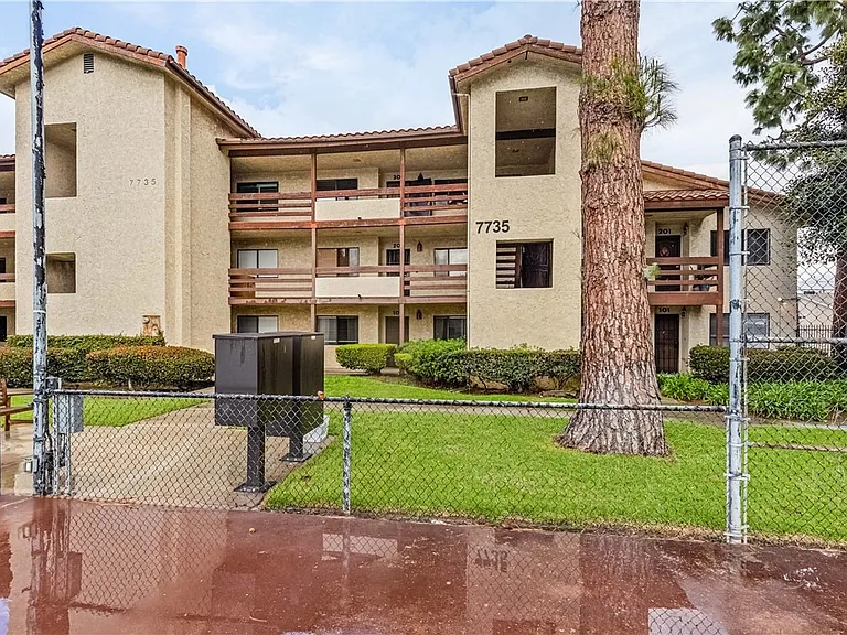 7735 Newman Ave #301 — Photo 6