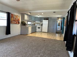 143 SE Willow Way, Topeka, KS 66609