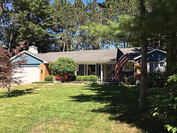 2nd image of 2920 Hayward Dr SE