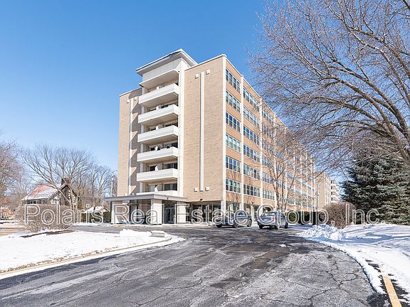 2nd image of 3965 N Meridian St APT 5B