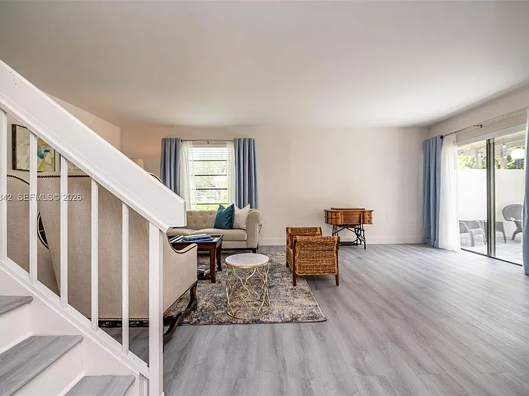 4702 SW 67th Ave #O7 — Photo 4