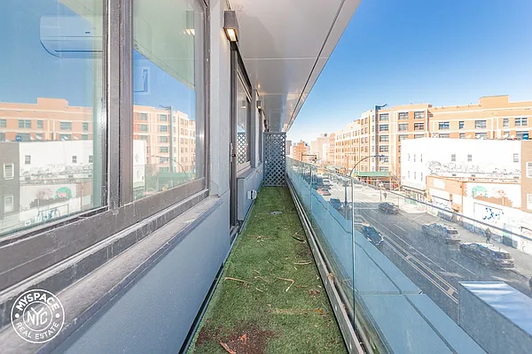 Rented by MySpaceNYC | media 29