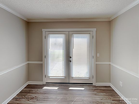 5th image of 102 Millhouse Ct