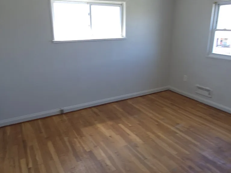 8057 Wallace Rd — Photo 7