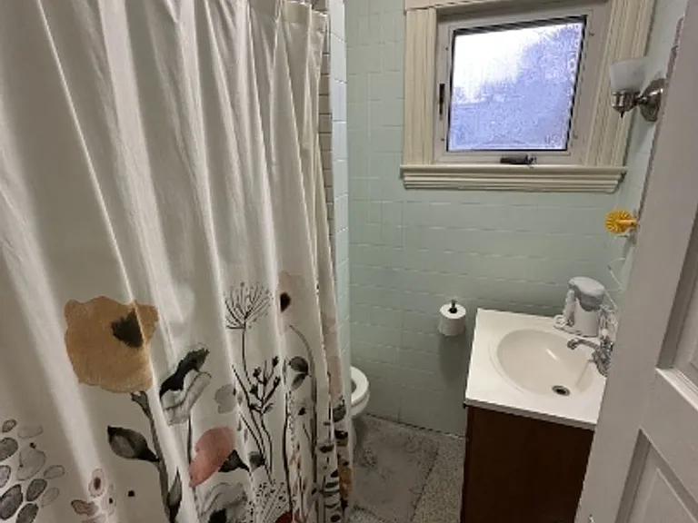 30 Forest Ave — Photo 14