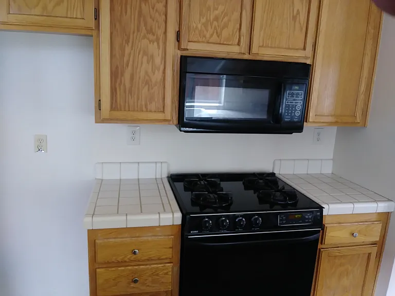 9488 Wellington Cir — Photo 10