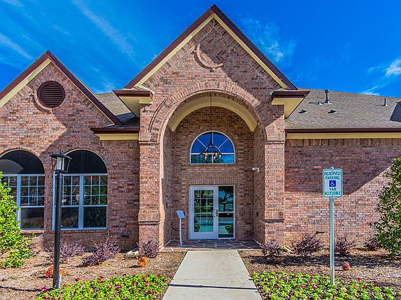 2nd image of 1626 Old Hickory Trl APT 10106