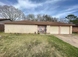 16223 Tibet Rd, Friendswood, TX 77546
