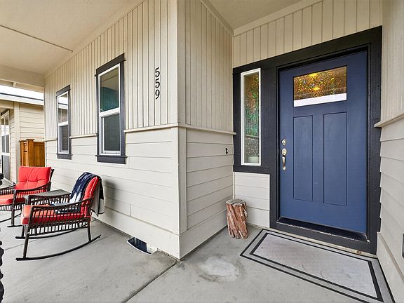 5th image of 559 NW Rimrock Ct