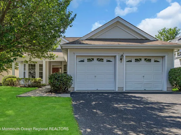 3 Amberlands Court, Lakewood, NJ 08701