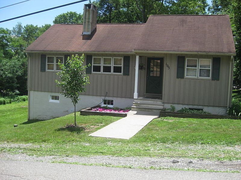 1st image of 105 Cedar Ln