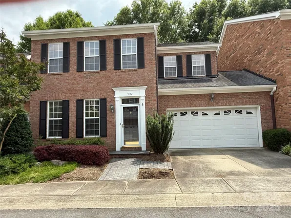9177 Bonnie Briar Cir, Charlotte, NC 28277