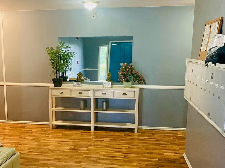 11312 Morrison St #21 — Photo 13