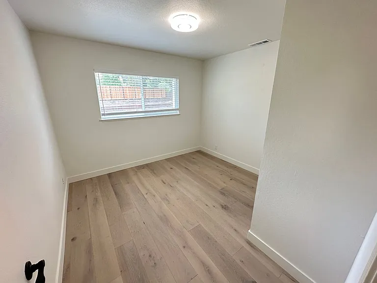 49 San Carlos Ct — Photo 12