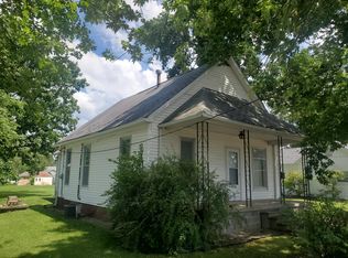 628 N Noble St, Virden, IL 62690